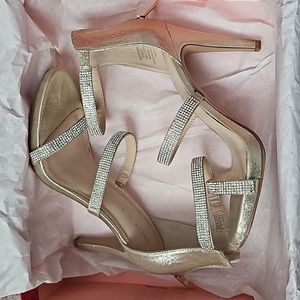 *LAST CHANCE!* Kelly & Katie Heels